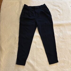 Uniqlo: Classic dark navy blue jogger style Trousers